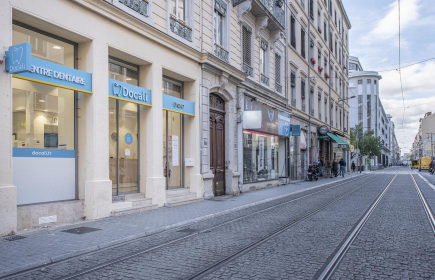  Docali Lyon 8 - Centre dentaire Frères Lumière 